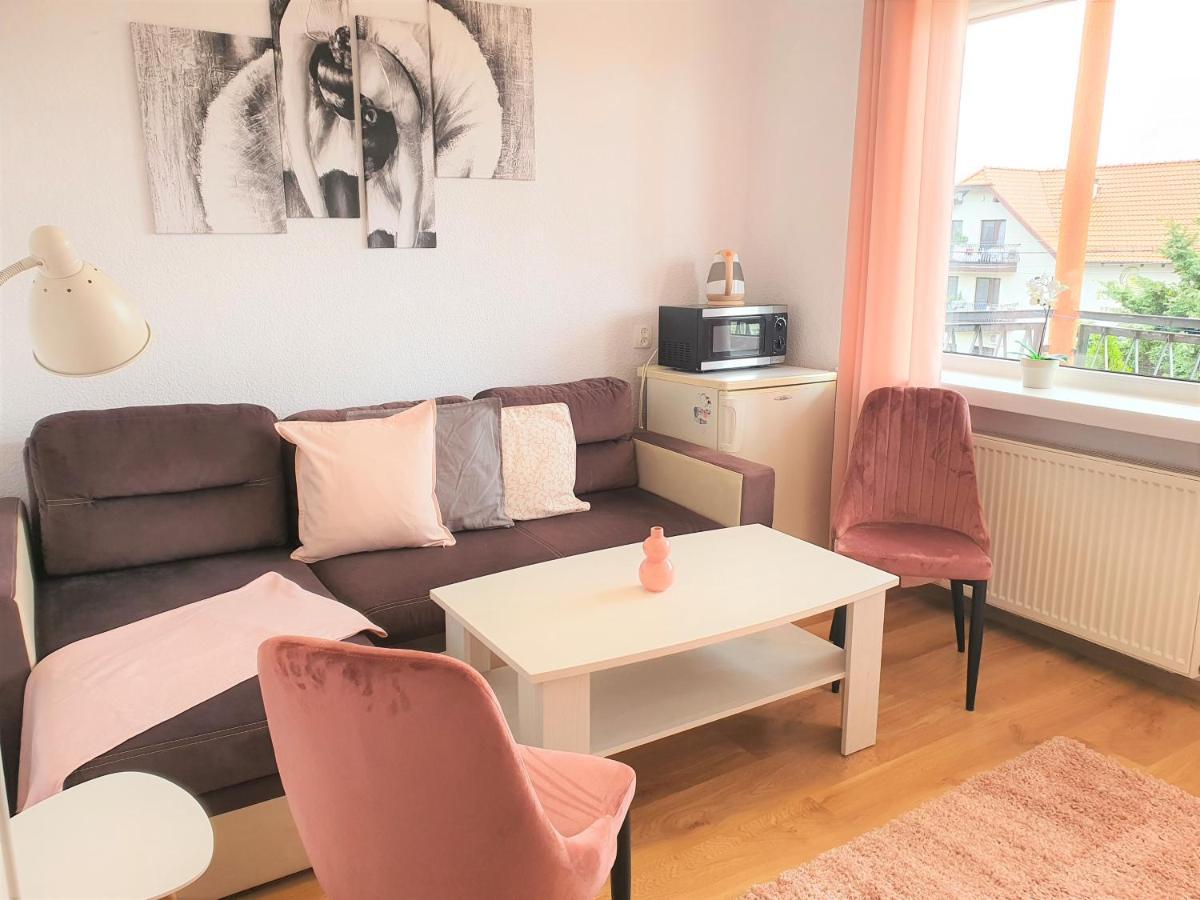 Dom Goscinny Marta - Pokoje, Apartamenty, Domki Krynica Morska Exterior foto