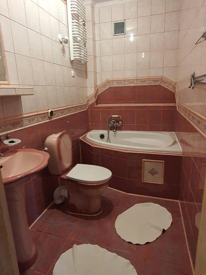 Dom Goscinny Marta - Pokoje, Apartamenty, Domki Krynica Morska Exterior foto