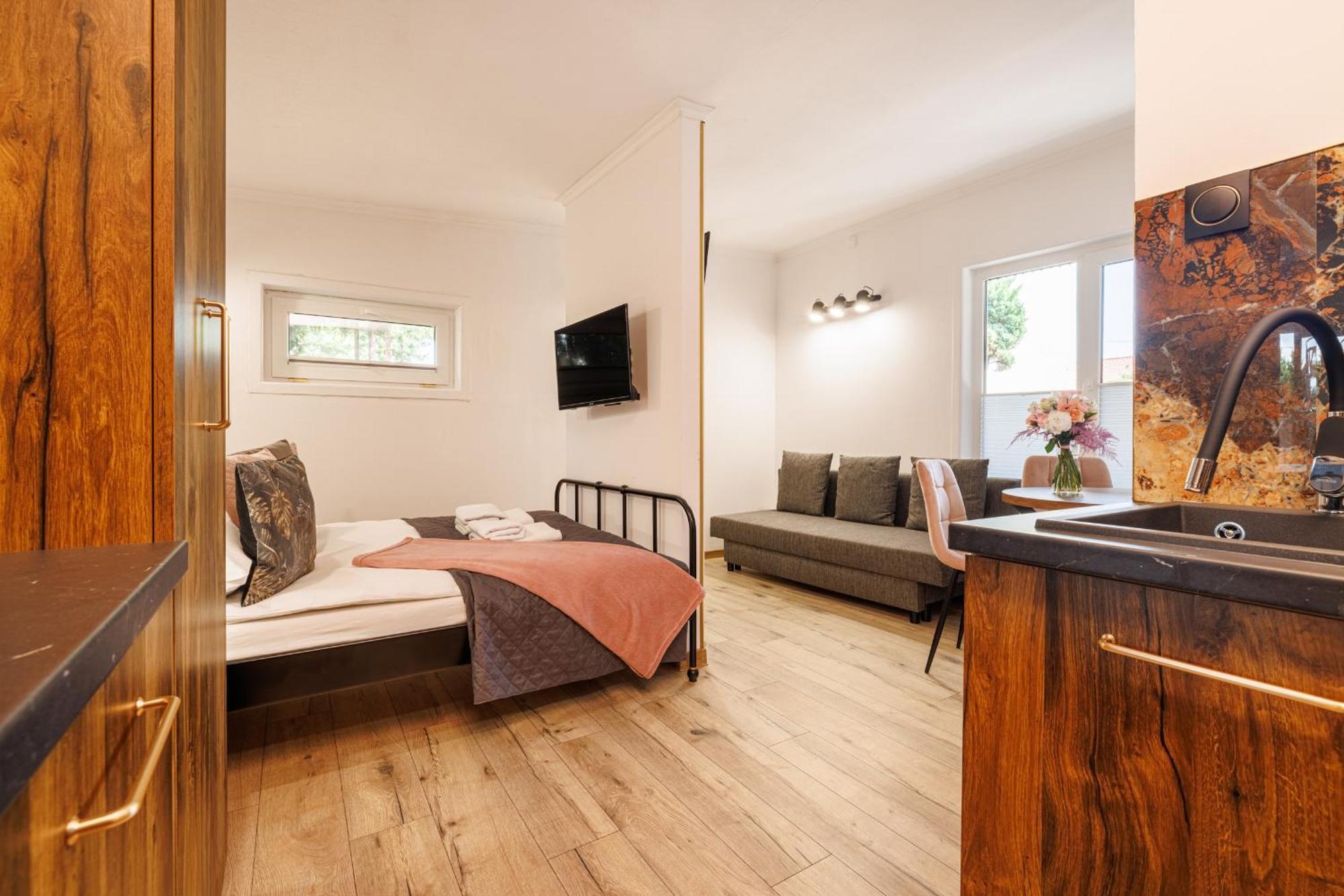 Dom Goscinny Marta - Pokoje, Apartamenty, Domki Krynica Morska Cameră foto