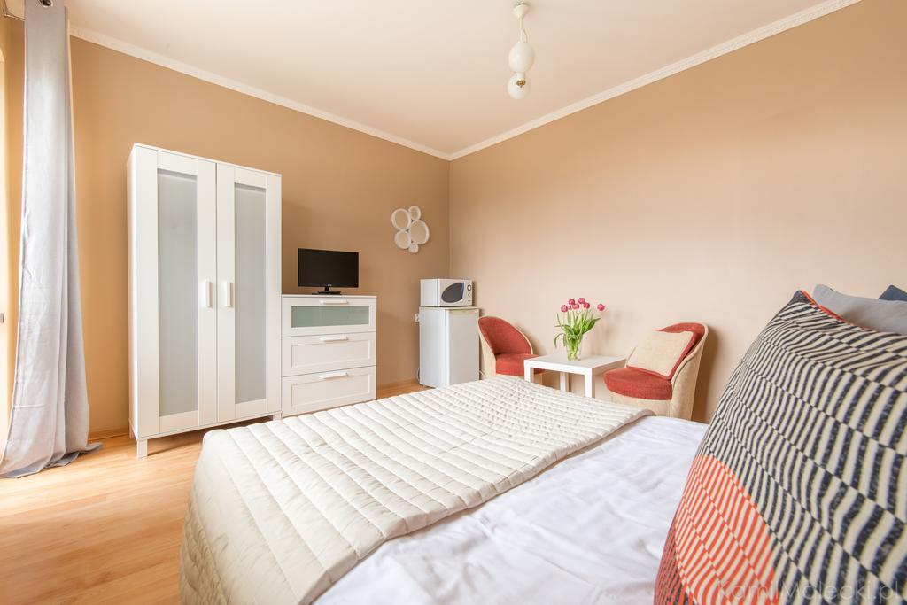 Dom Goscinny Marta - Pokoje, Apartamenty, Domki Krynica Morska Exterior foto