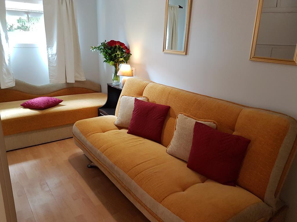 Dom Goscinny Marta - Pokoje, Apartamenty, Domki Krynica Morska Exterior foto
